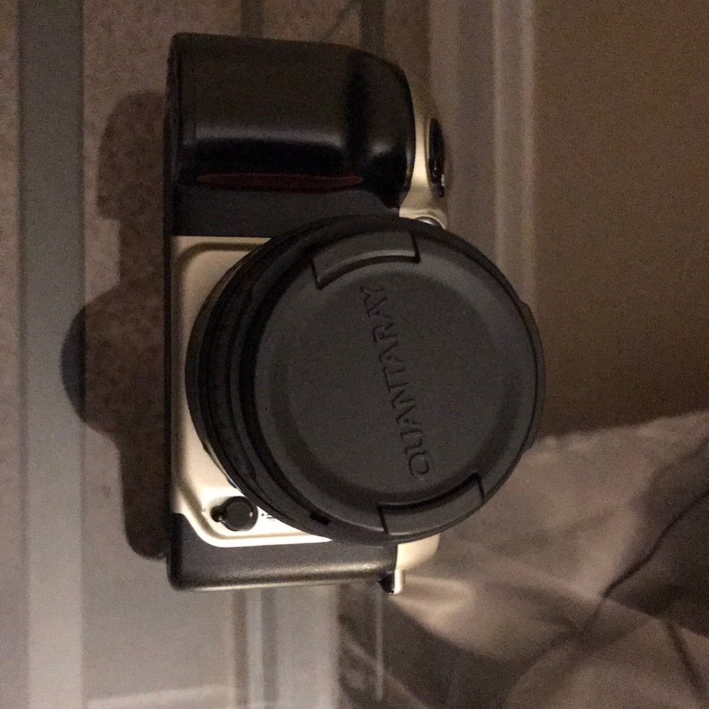 I’m selling a Nikon N60 camera